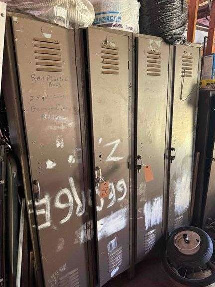 Locker Unit - 4 Lockers - 5' w and 80" tall image