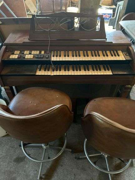 Wurlitzer Model 4060 Electric Organ - Serial No. 893571 - Chairs Included image