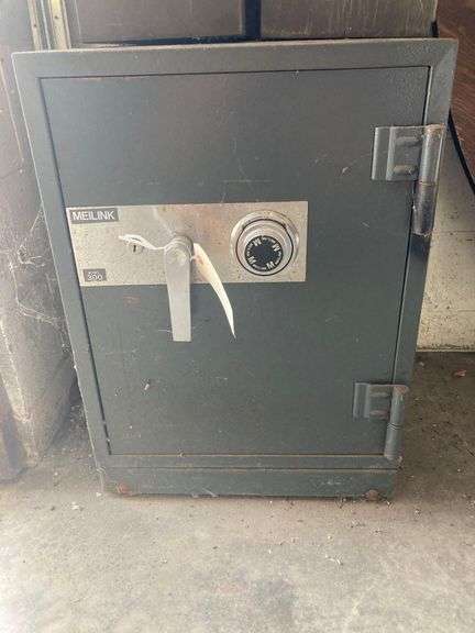 Meilink Model 300 Safe, 20 in x 20in x 28in, Locked with no Combination