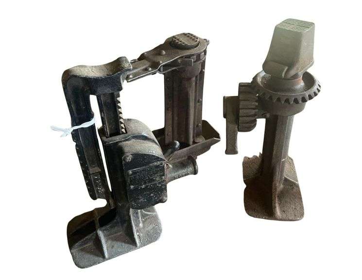 Automotive Jack, Hand-Cranked Forge Blower, Iron Manual Ratchet Screw Jack image