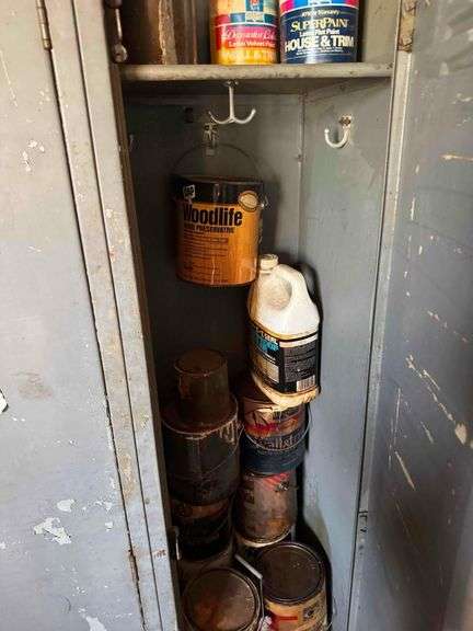 3 Locker Units and Contents