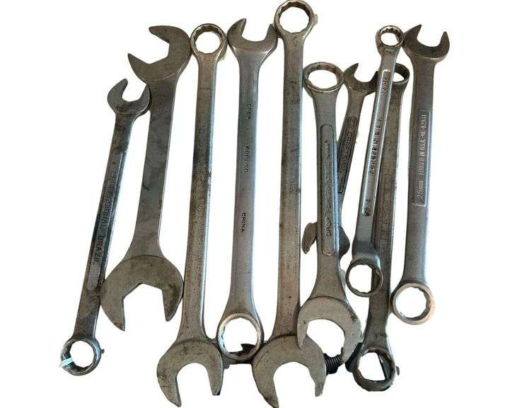 Various Sized Fixed Wrenches image