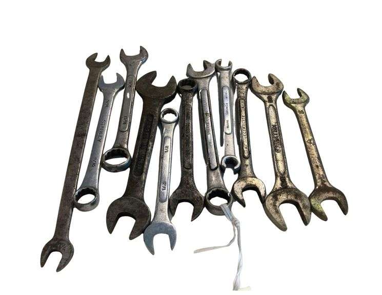 Various Sized Fixed Wrenches image