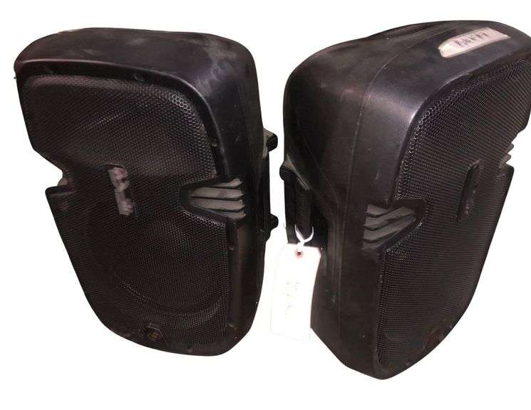 2 Large Black Pyle Speakers