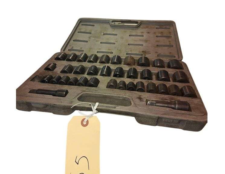 Impact Sockets With Case image
