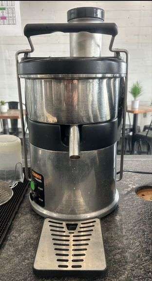 Zummo Z22 Cold Press Continuous Feed Fruit & Vegetable Juicer - 1/2 gal Juice/Minute, 800W, 120v -**$2,300 New** - *Located at 8201 Streamside Dr. Pittsburgh Pa 15237