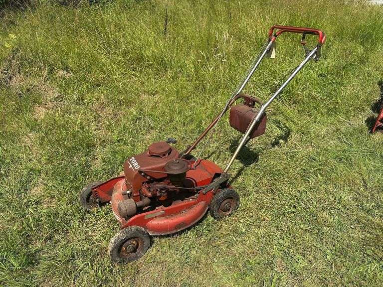 Vintage Toro Self Propelled Push Mower - Serial No. 23100001912
