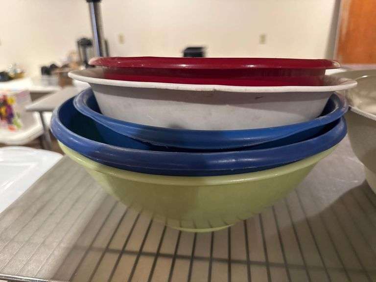 Serving Trays and Bowls