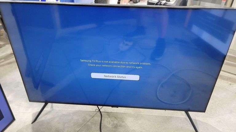 Samsung UN50TU8000F 50" Class Crystal UHD TU8000 (2020) TV, works. image
