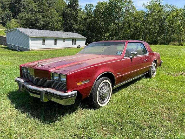 1982 Oldsmobile Tornado - VIN: 1G3AZ57Y4CE333456