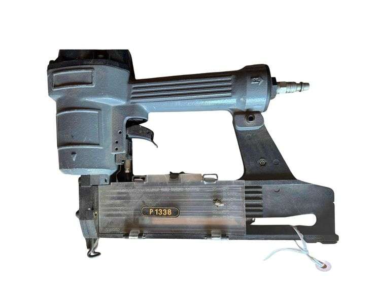 Central Pneumatic P1338 Nailer image