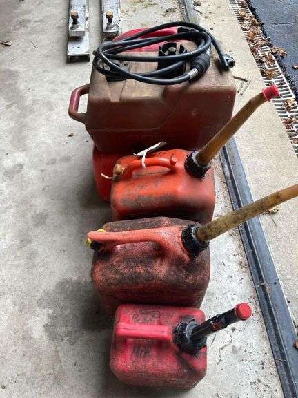 6 Plastic Gas Tanks