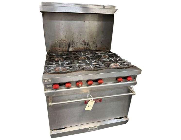 Vulcan 8 Burner Gas Range w/ Oven and Shelf - Natural Gas - 36in x 32in x 62in