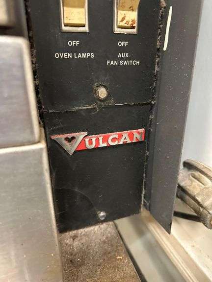 Vulcan Convection Oven - Natural Gas - 40in x 36in x 65in w/ Stand
