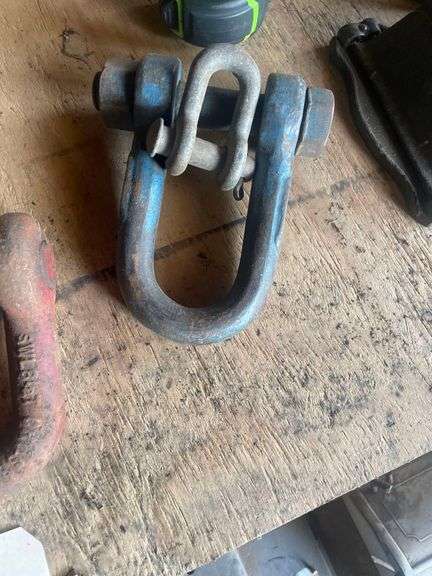 3 Round Pink Anchor Shackle