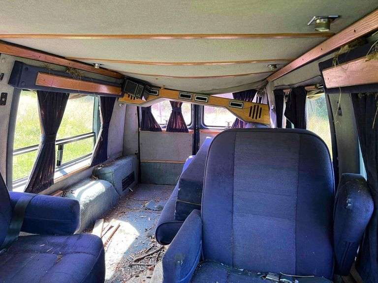1988 Chevy Van - VIN: 2GBEG25K4J4134686