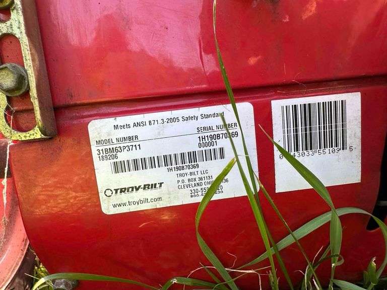 Troy Bilt Storm 2620 26in Snow Thrower - Model 31BM63P3711 - Serial No. 1H190B70369