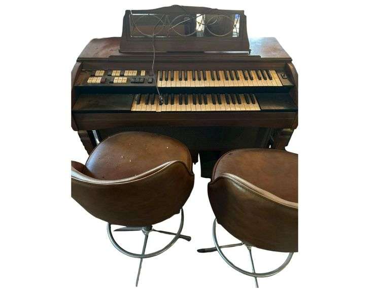 Wurlitzer Model 4060 Electric Organ - Serial No. 893571 - Chairs Included image