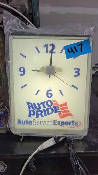 Auto Pride Auto Service Experts Light up Sign & Clock. 17"x14"x5". Unused, works image