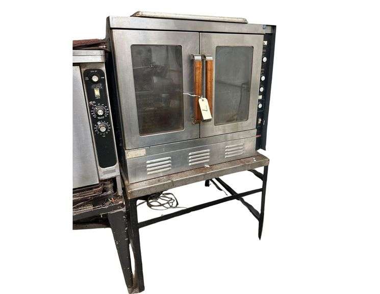 Vulcan Convection Oven - Natural Gas - 40in x 36in x 65in w/ Stand