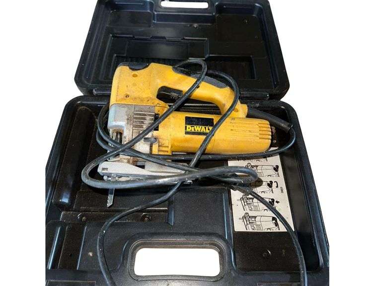 DEWALT Corded Electric Jig Saw With Case image