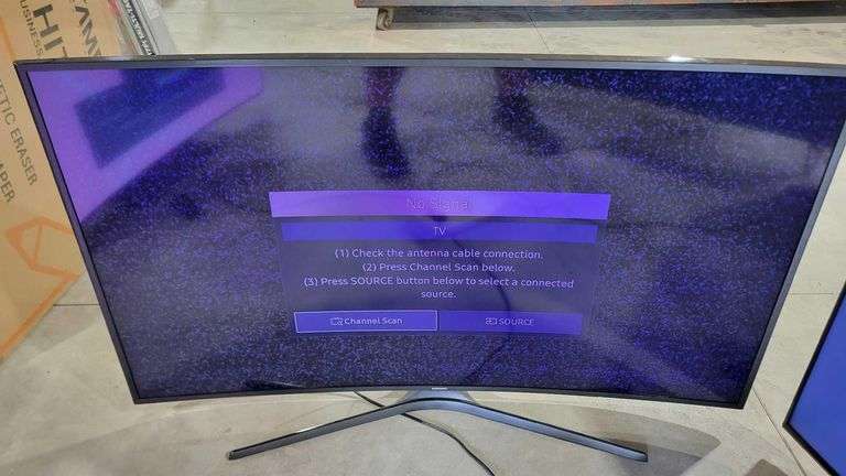 Samsung 55" KU6500F Curved Smart 4K UHD TV. 2017. Appears to work, might be slightly dark. image