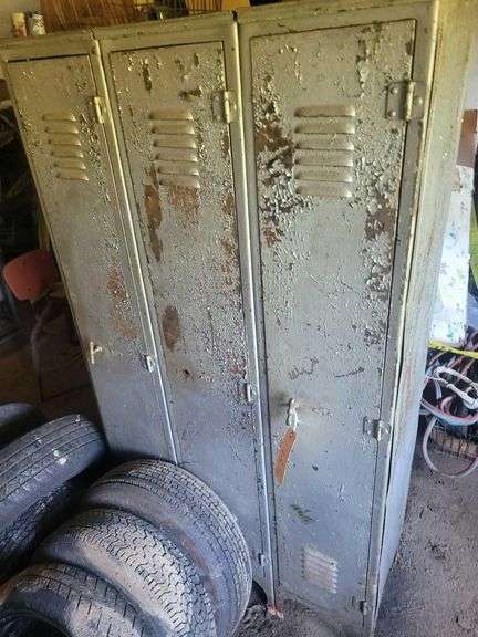 36×65x14in Work Lockers