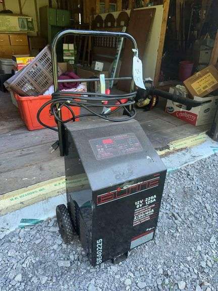 Schumacher Battery Charger - Model SE40225