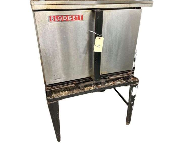 Blodgett Mark V Convection Oven - Natural Gas - 38in x 40in x 64in w/ Stand