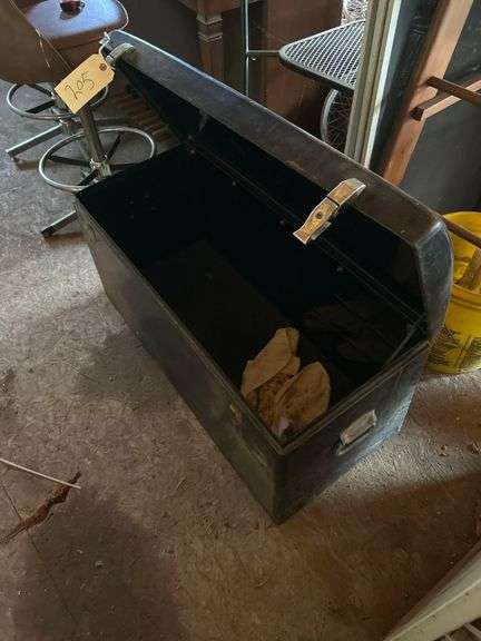 Metal Chest 17in x 36in x 14in