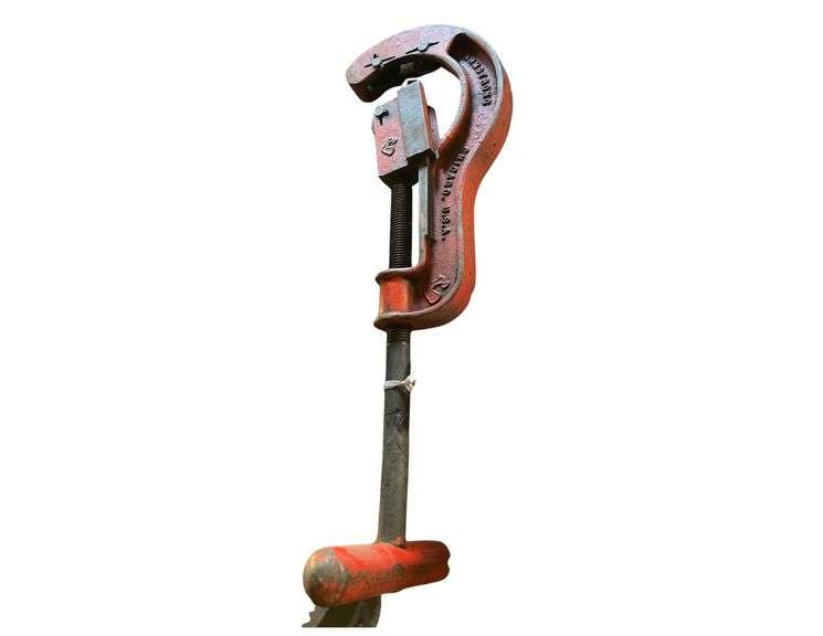 Pipe Cutter image