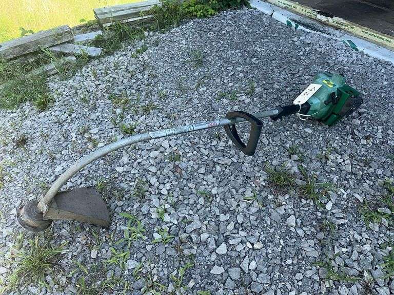Weed Eater Gas Powered Trimmer - Model LT7000