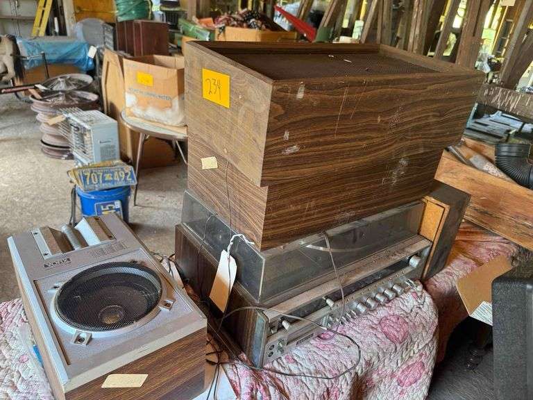 Zenith Stereo System and Speakers