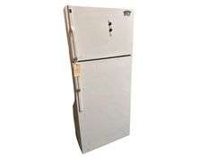 Hot Point Refrigerator 29in x 28in x 67in