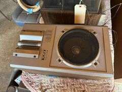 Zenith Stereo System and Speakers