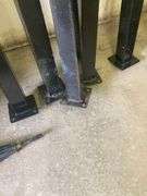 4 32in Metal Table Legs, 1 Metal Table Leg with Broken Top