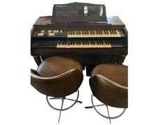Wurlitzer Model 4060 Electric Organ - Serial No. 893571 - Chairs Included