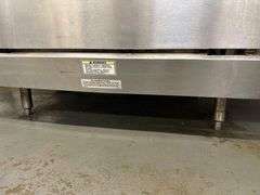 Vulcan 8 Burner Gas Range w/ Oven and Shelf - Natural Gas - 36in x 32in x 62in