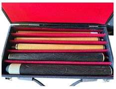 2 Pool Cues