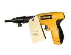 DeWalt P2201