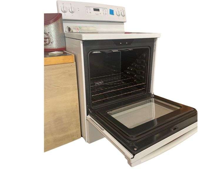 GE Electric Oven Appears to Be New image