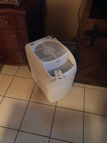 AirCare Evaporative Humidifier Model No. 836000HB image