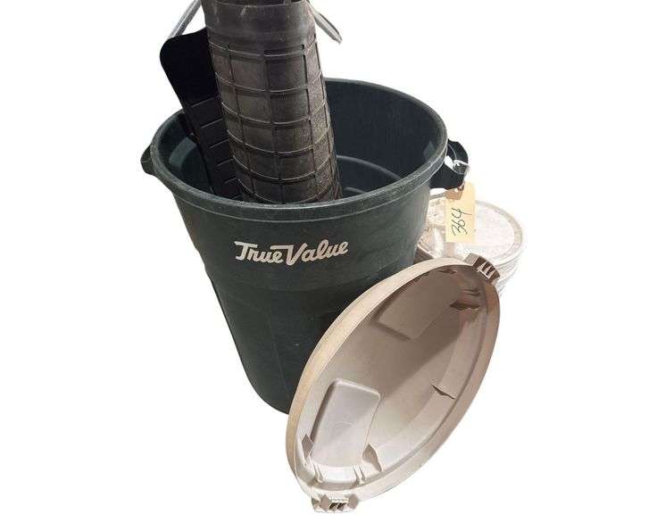 Trash Can w Lid image