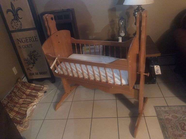 Crib 40”x19”x45” image