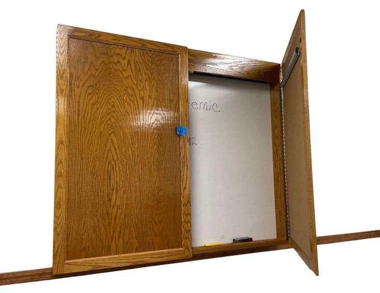 4.5ftx4.5ft White Board with Doors image