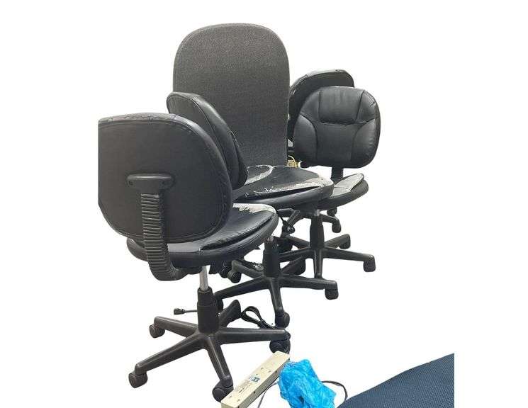 5 Well Used Office Chairs image
