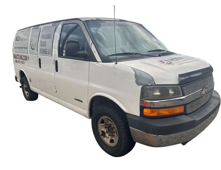 2005 Chevrolet Express 3500 Van - VIN#: 1GAHG35U451156824 - Odometer: 192,289 - Runs and Drives, will need a battery and tuneup - Needs Repairs image