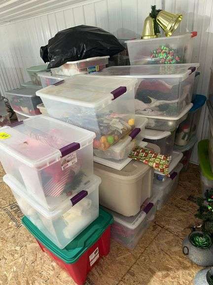 16 Totes Of Holiday Decor image