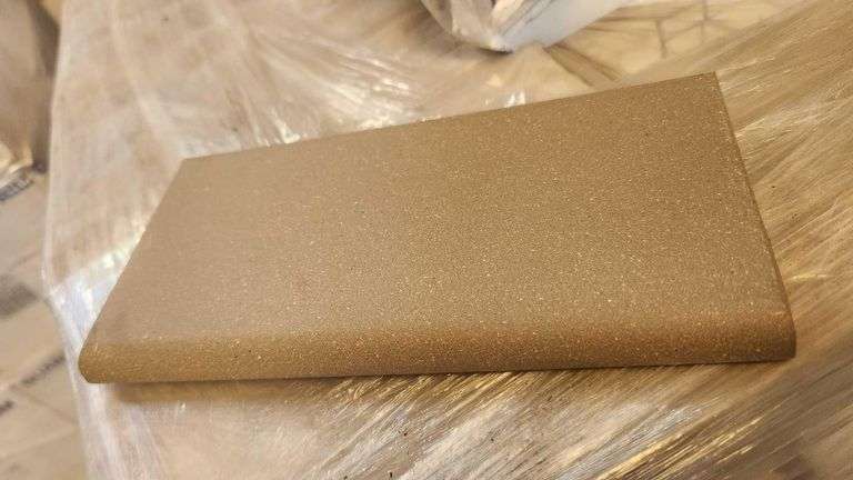 PALLET of Quarry Tile Trim image