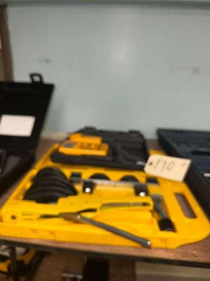 AM- 50 Air Velocity Meter With Case image